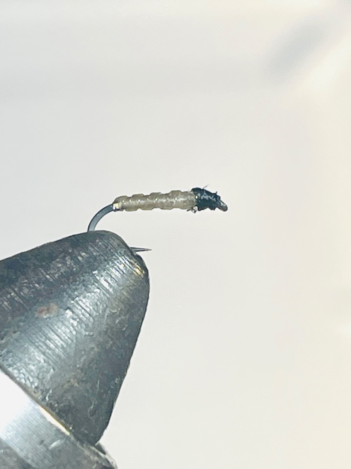 Mini Mac Midge Tan fly pattern tied by Brent Jones