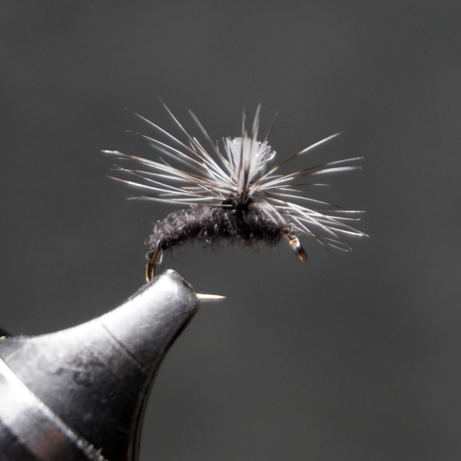 Parachute Midge fly pattern tied by Christian Andrews